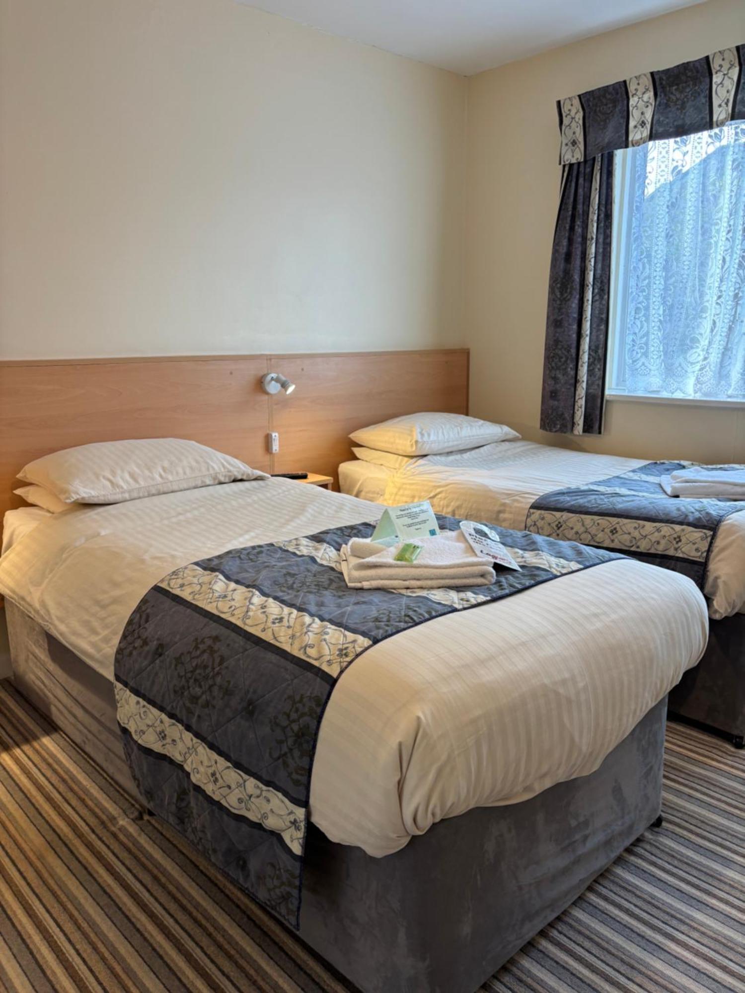 Laguna Hotel Bournemouth Bagian luar foto